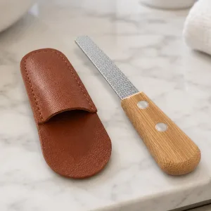 Nerezový pilník na nehty na nohou s bambusovou rukojetí