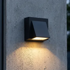 Minimalistické venkovní LED nástěnné svítidlo se světlem dolů